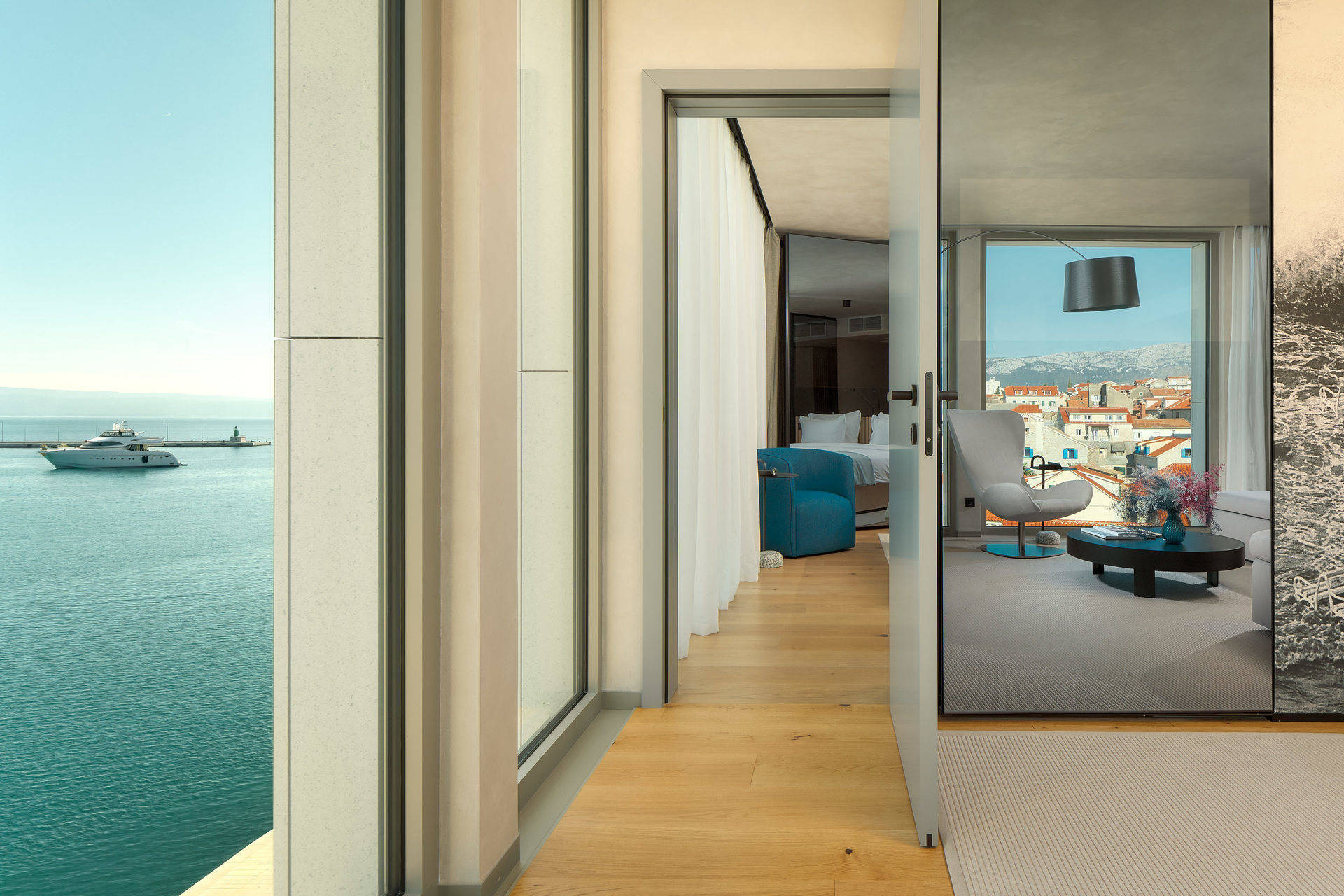 rooms-and-suit