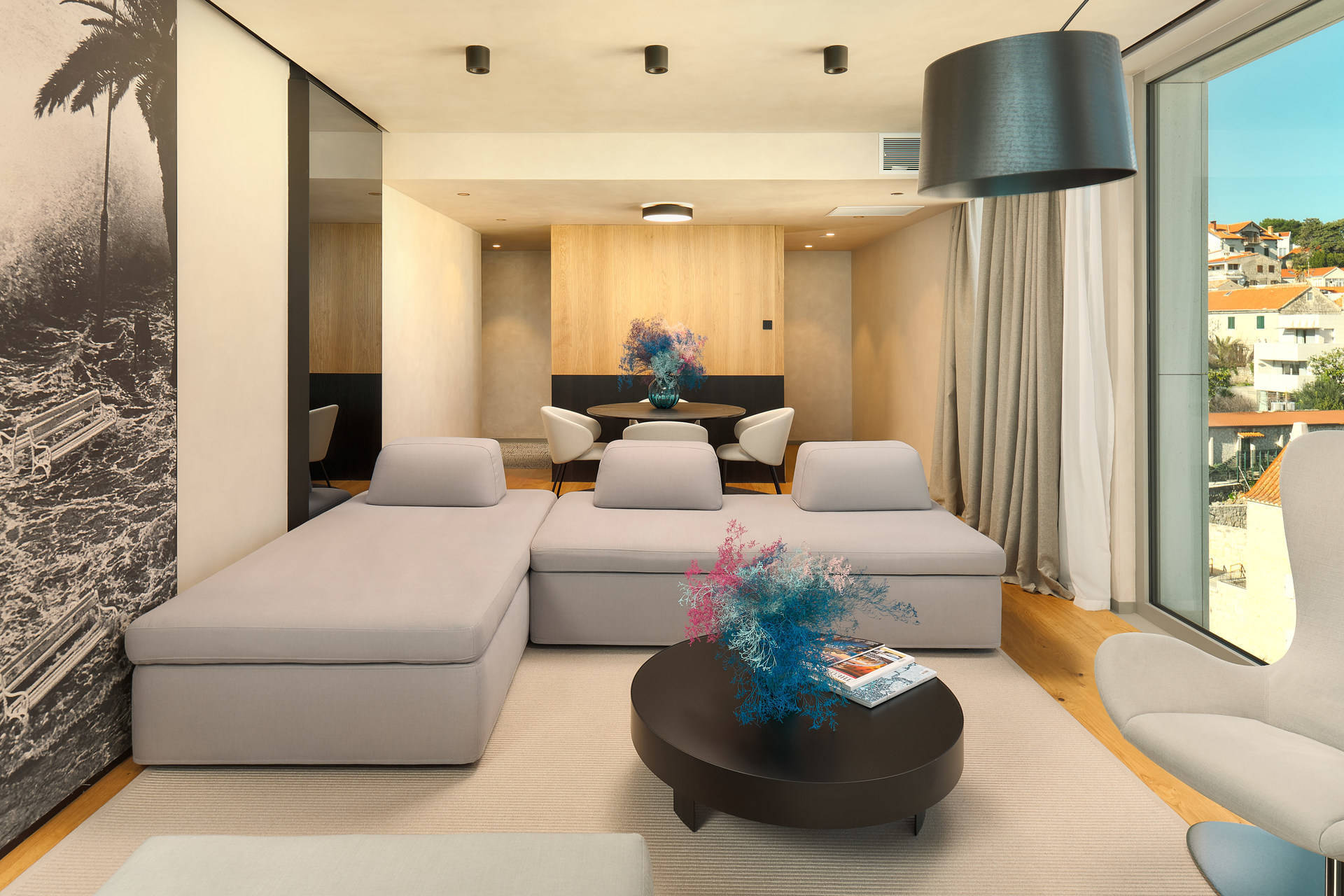 rooms-and-suit
